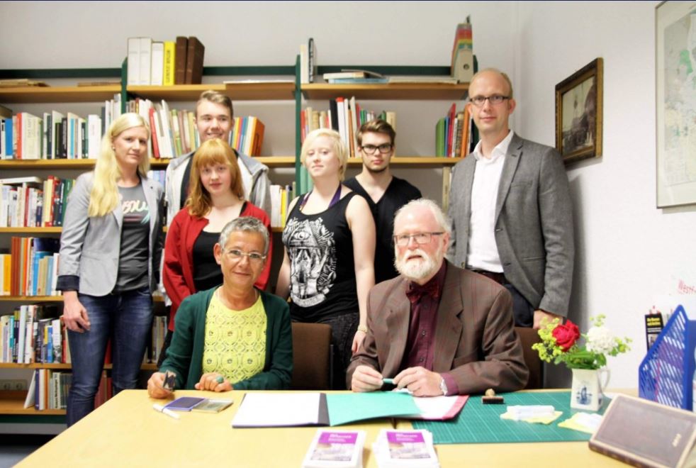 Vertragsunterzeichnung Bildungspartnerschaft mit dem MCG